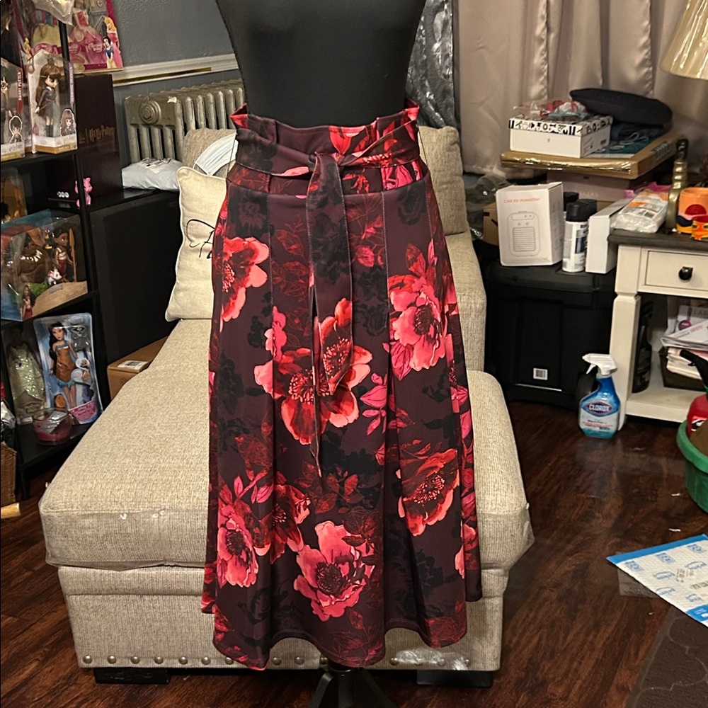 7Avenue New York & Company Floral Red Skirt